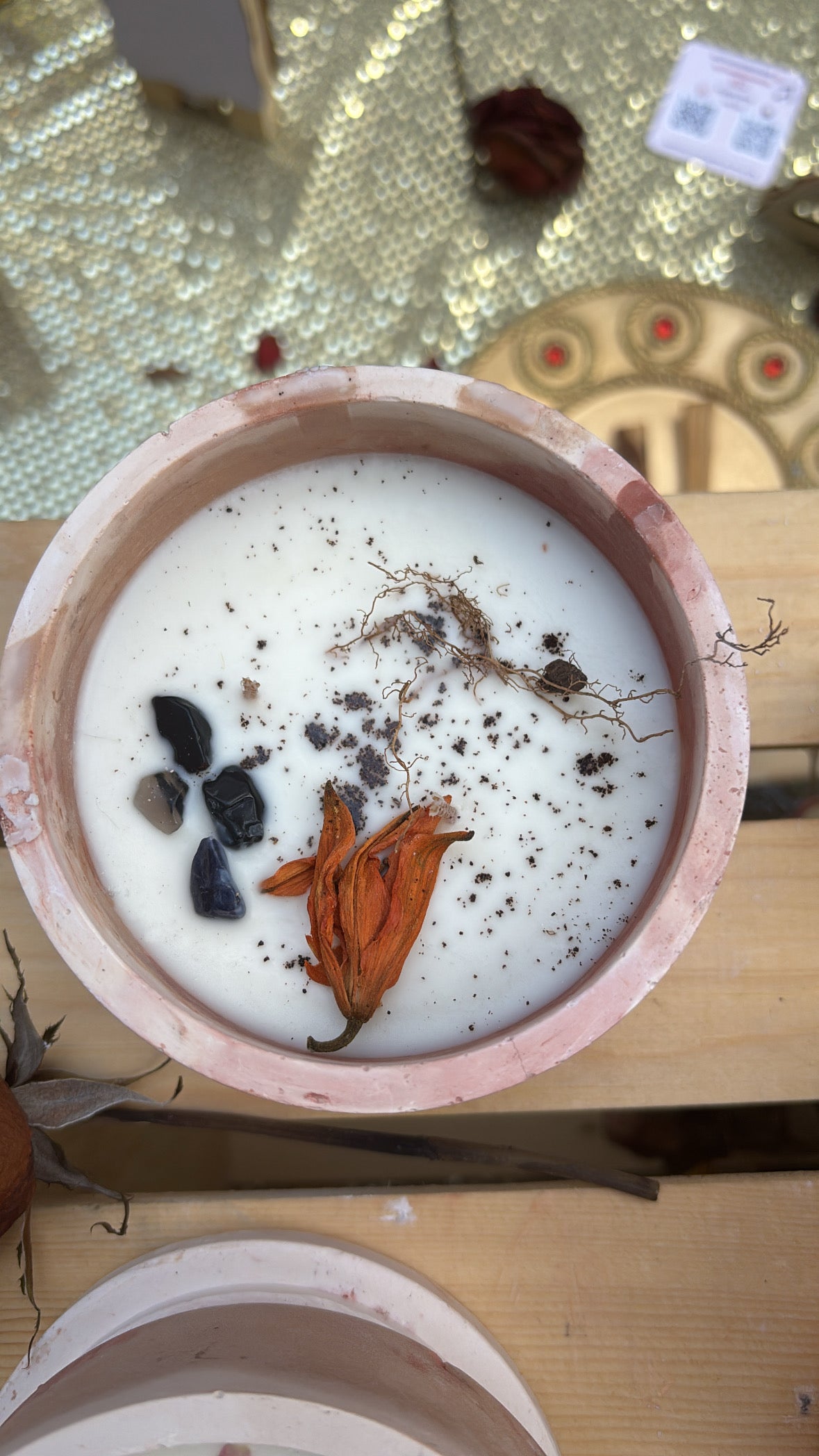 Roots Candle